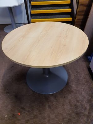 Tables - Round