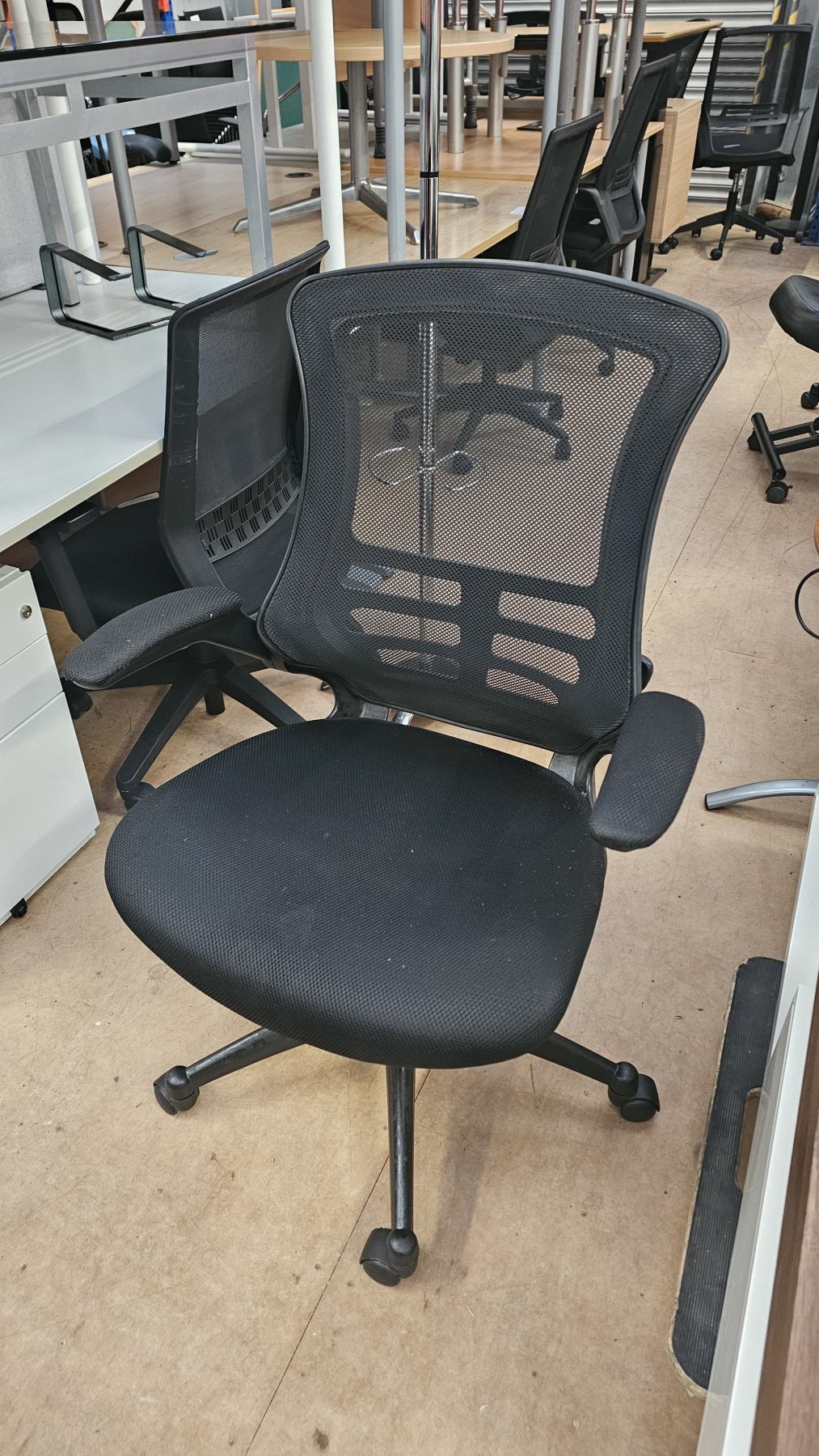 Songmics mesh bach swivel chair