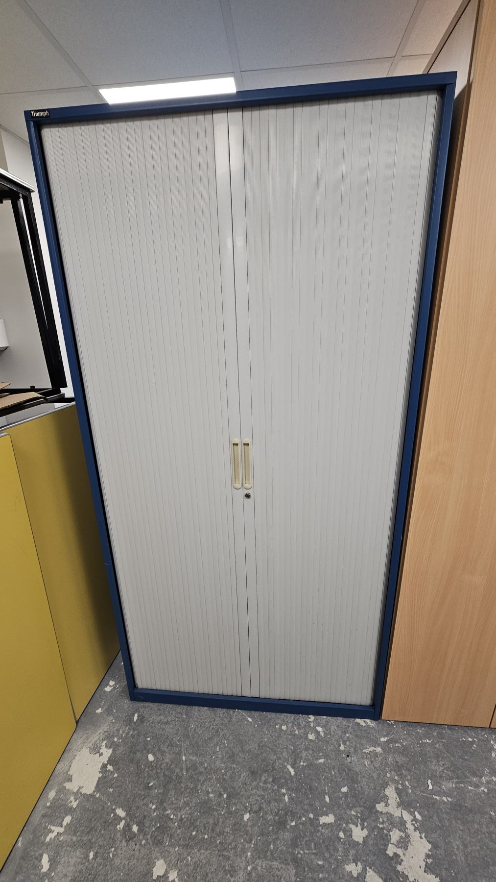 Triumph tambour blue/grey 1970h x 1000w x 470d