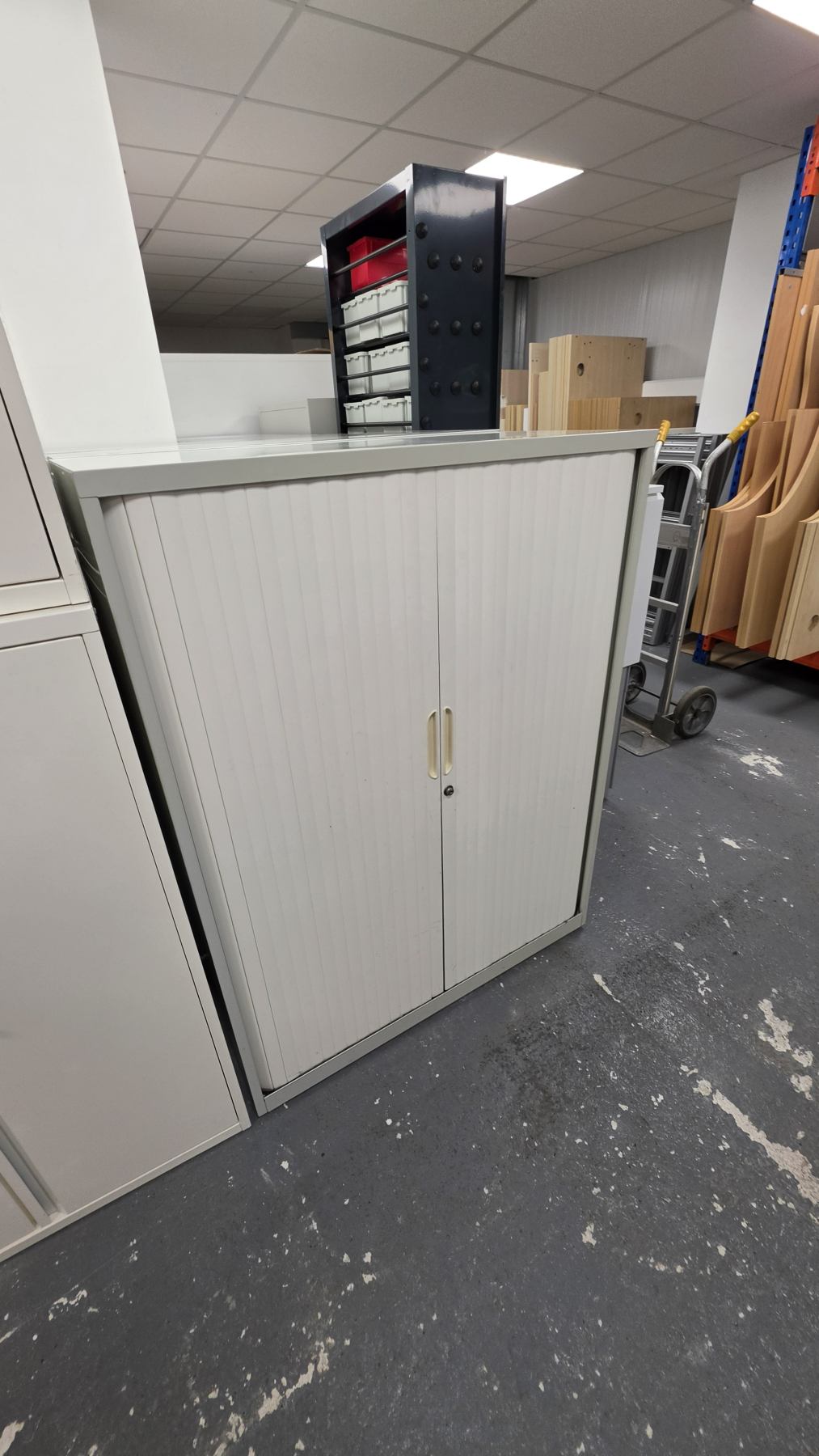 Bisley tambour 1300h x 1000w x 470d
