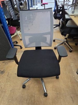 Sitland mesh line swivel chair