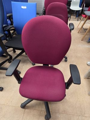 Torasen swivel chair