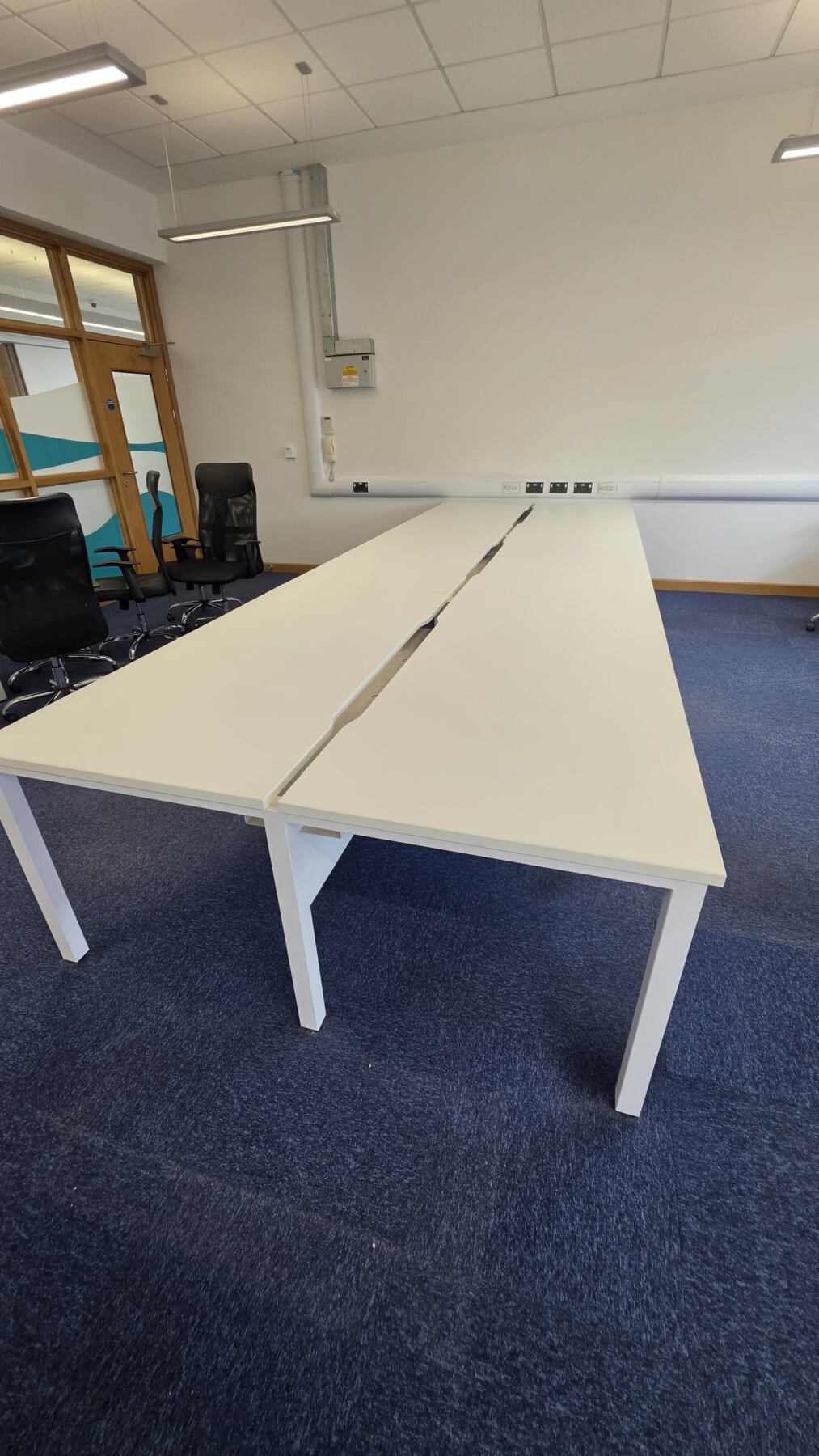Bench desking pod of 6