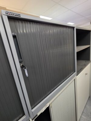 Haworth tambour 700h x 800w x 475d