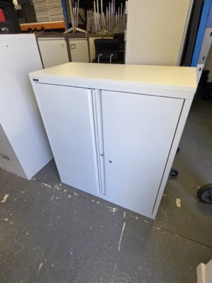 White triumph cabinet 1100h x 1000w x 475d