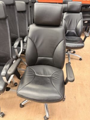 Elite Ergonomic Leather Swivel Chair