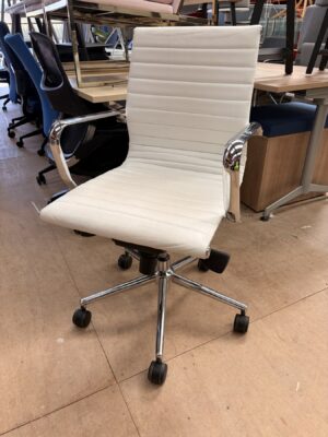 White/Chrome Leather swivel chair