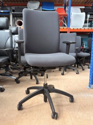 Konig + Neurath Swivel chair / Grey