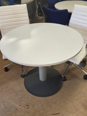 900mm round table grey