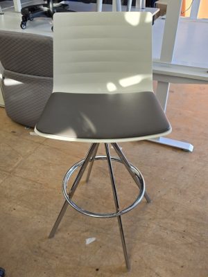 ANDREU WORLD BAR STOOL