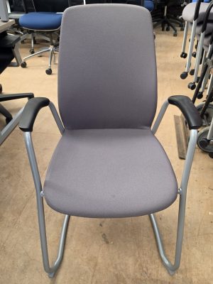 Kinnarps grey stacking chair