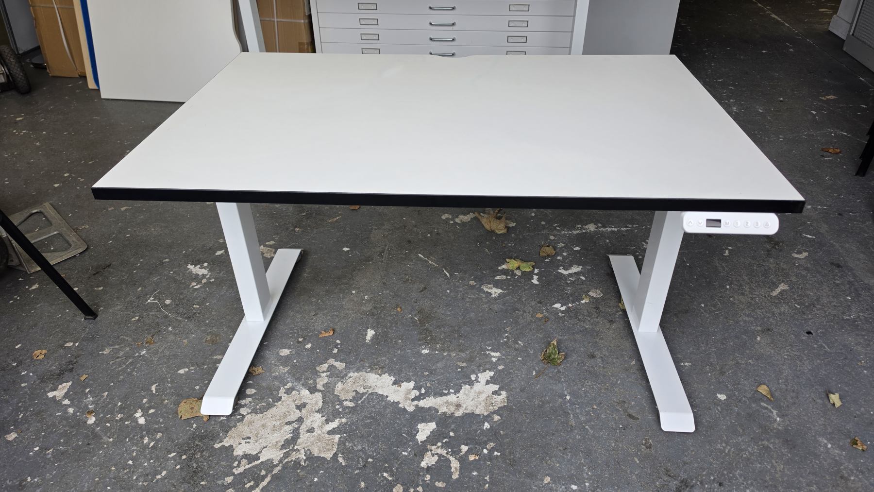 1200×800 electric sit/stand desk